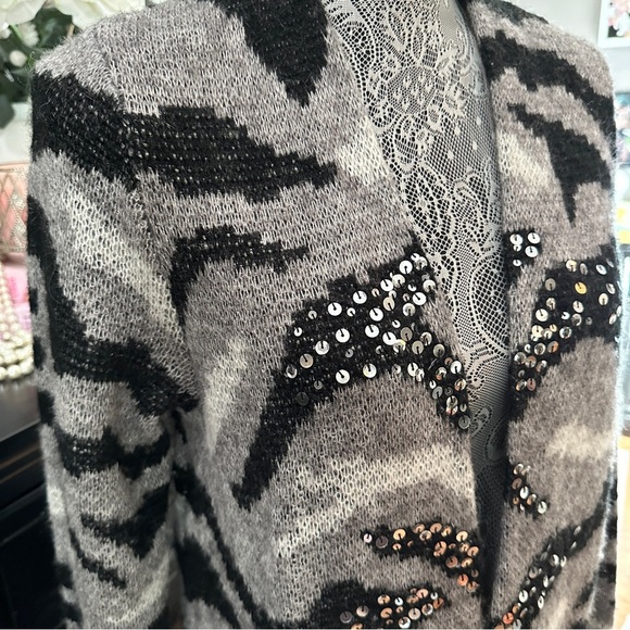 Chico’s Sequin Zebra Print Open Front Long Cardigan Sweater Size 1 (M/L) - Picture 5 of 14